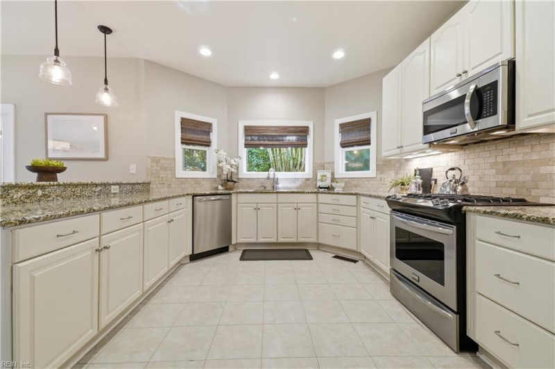 Photo 9 of 50 residential for sale in Virginia Beach virginia