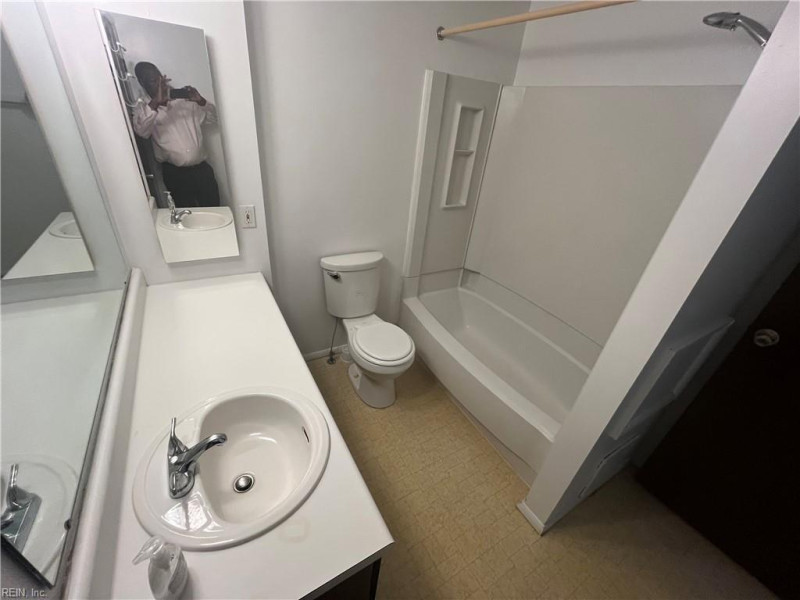 Photo 13 of 21 residential for sale in Hampton virginia