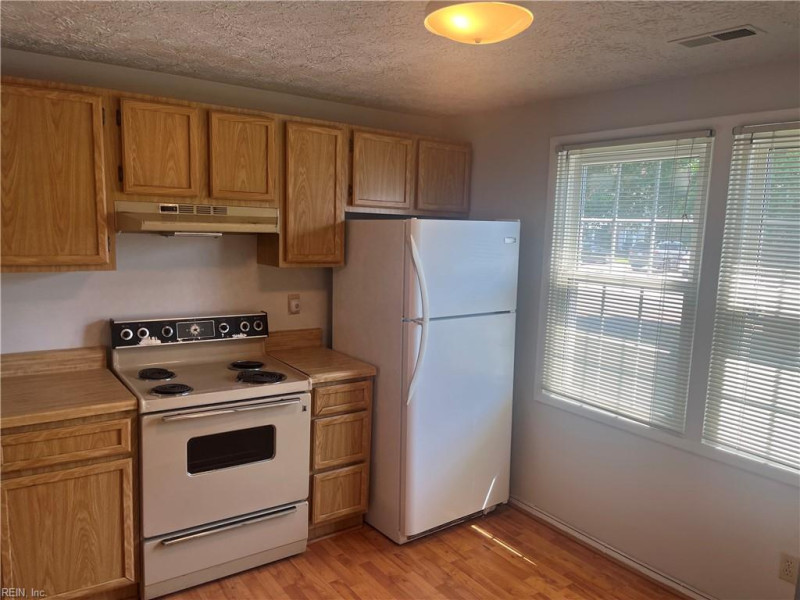 Photo 3 of 21 residential for sale in Hampton virginia