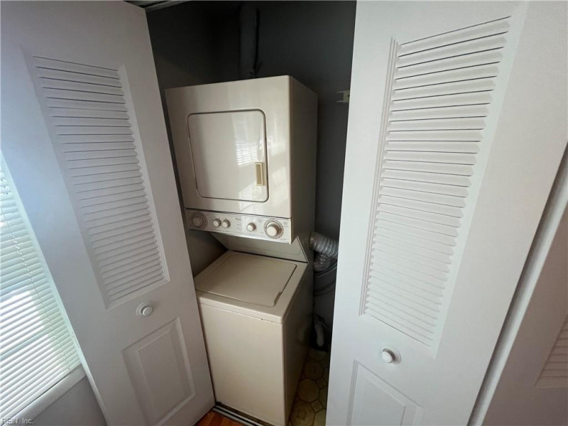 Photo 5 of 21 residential for sale in Hampton virginia