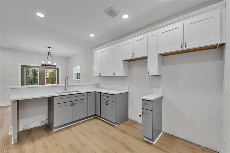 Photo 11 of 36 residential for sale in Suffolk virginia