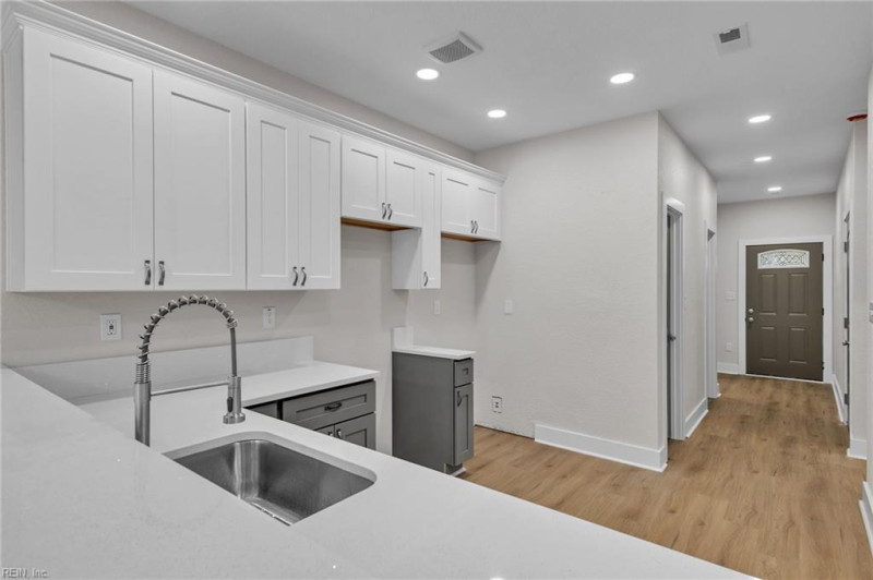 Photo 14 of 36 residential for sale in Suffolk virginia