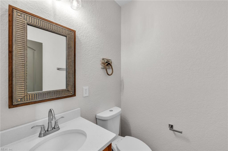 Photo 4 of 36 residential for sale in Suffolk virginia