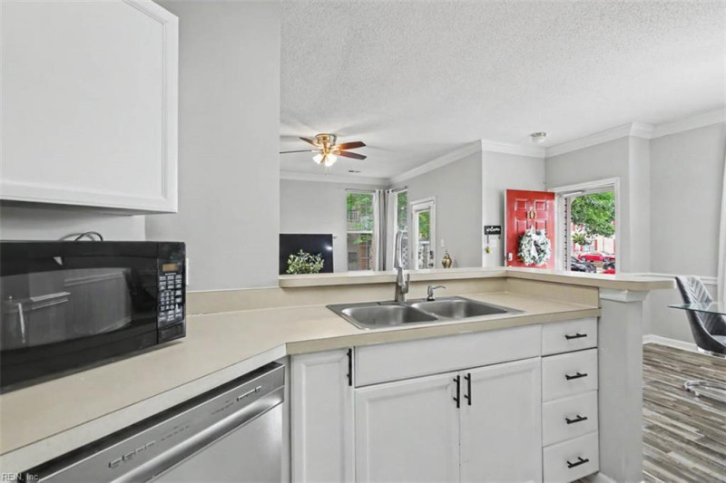Photo 14 of 26 residential for sale in Newport News virginia