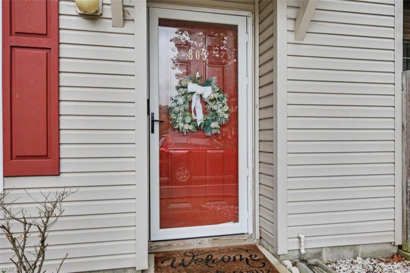 Photo 3 of 26 residential for sale in Newport News virginia