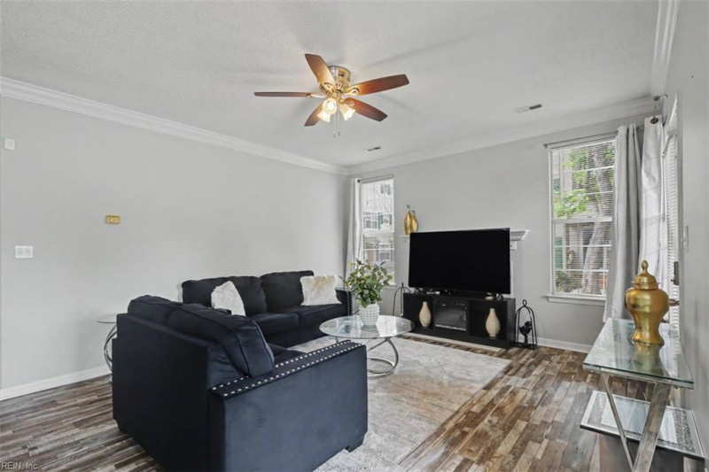 Photo 5 of 26 residential for sale in Newport News virginia