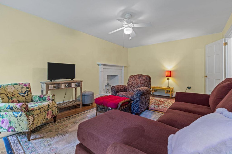 Photo 11 of 44 residential for sale in Franklin virginia