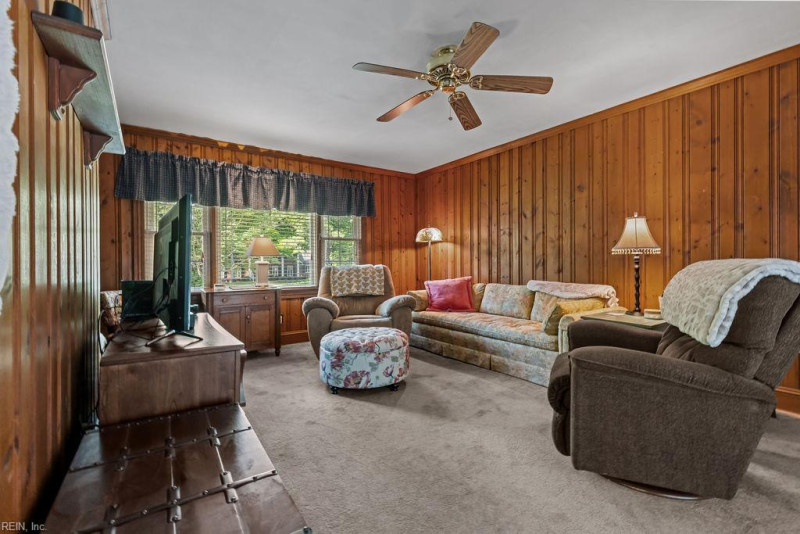 Photo 15 of 44 residential for sale in Franklin virginia