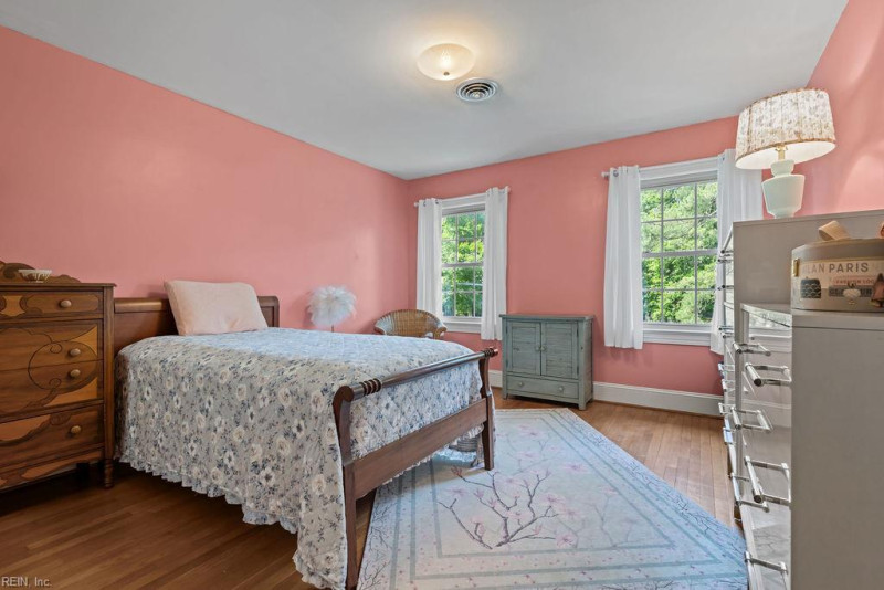 Photo 24 of 44 residential for sale in Franklin virginia
