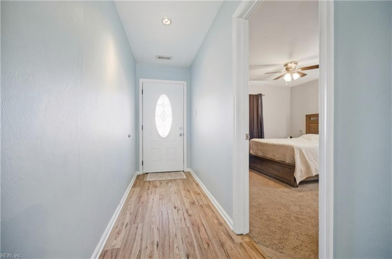 Photo 2 of 34 residential for sale in Virginia Beach virginia