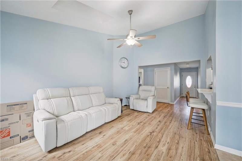 Photo 9 of 34 residential for sale in Virginia Beach virginia