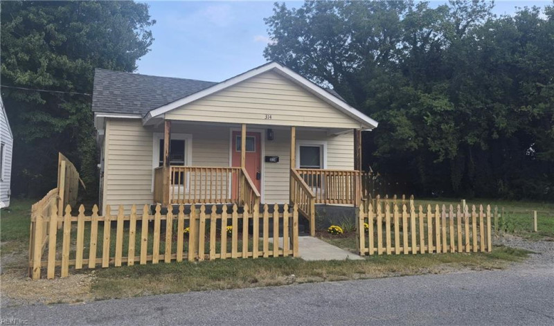Photo 11 of 19 residential for sale in Suffolk virginia Photo 11 of 19 residential for sale in Suffolk virginia