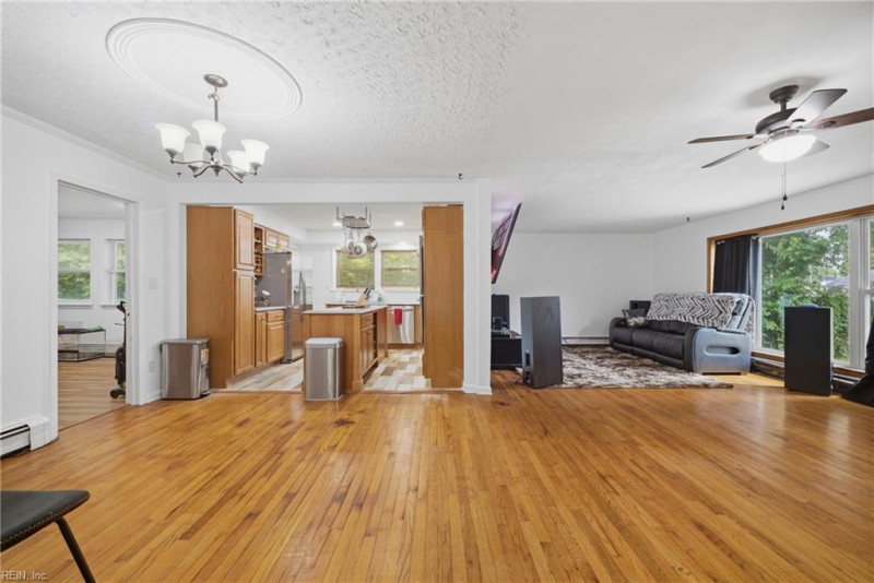 Photo 13 of 50 residential for sale in Hampton virginia