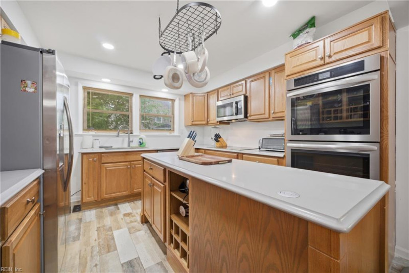 Photo 14 of 50 residential for sale in Hampton virginia