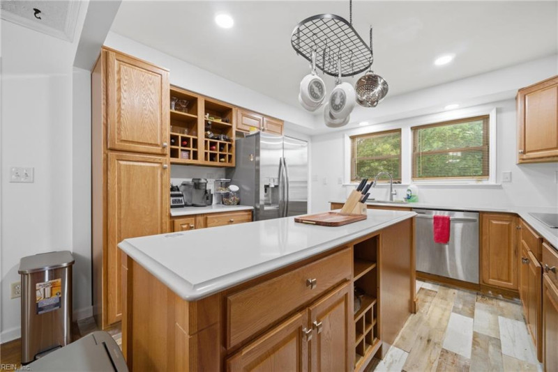 Photo 15 of 50 residential for sale in Hampton virginia