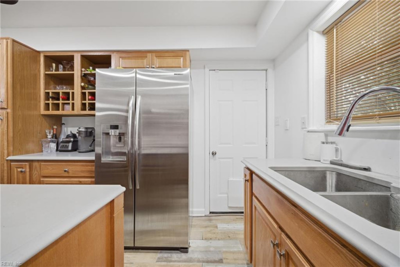 Photo 16 of 50 residential for sale in Hampton virginia
