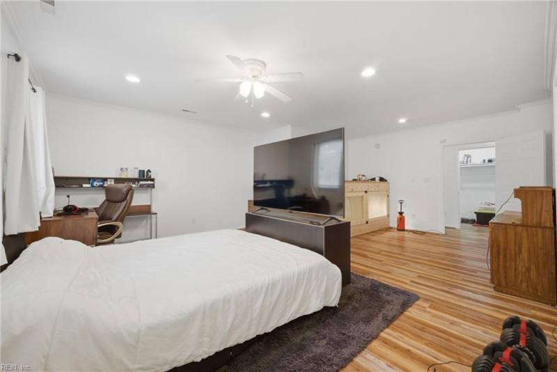 Photo 24 of 50 residential for sale in Hampton virginia