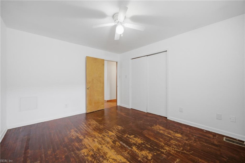Photo 31 of 50 residential for sale in Hampton virginia