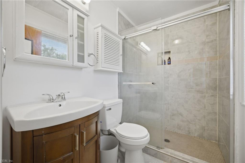 Photo 37 of 50 residential for sale in Hampton virginia