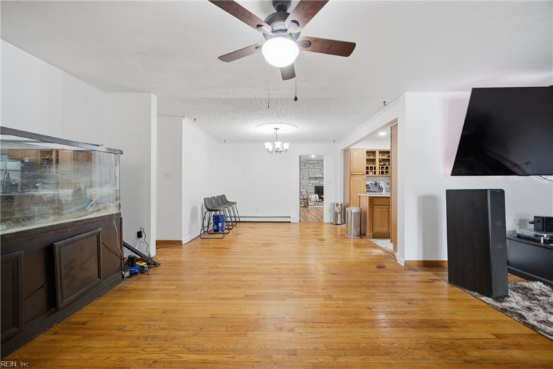 Photo 7 of 50 residential for sale in Hampton virginia