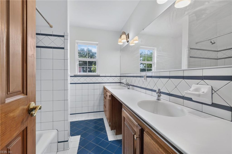 Photo 27 of 39 residential for sale in Virginia Beach virginia