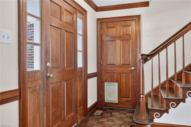 Photo 3 of 39 residential for sale in Virginia Beach virginia