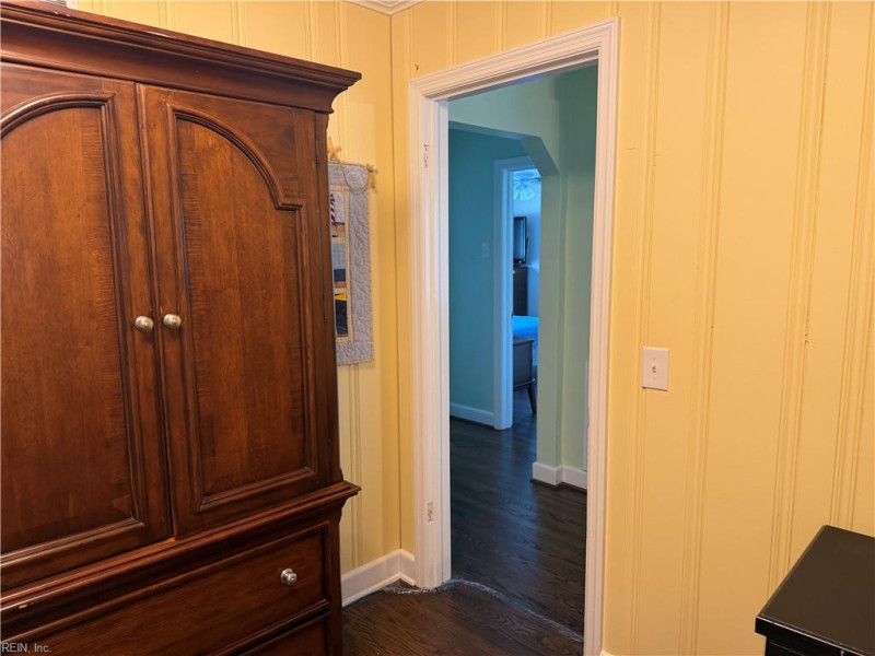Photo 12 of 31 residential for sale in Portsmouth virginia
