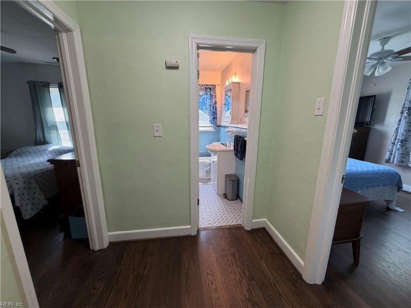 Photo 13 of 31 residential for sale in Portsmouth virginia
