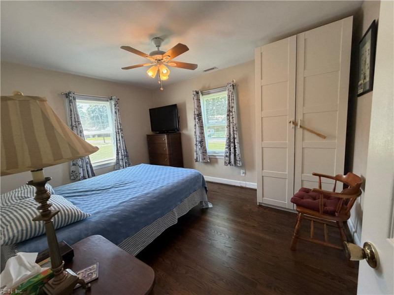 Photo 14 of 31 residential for sale in Portsmouth virginia