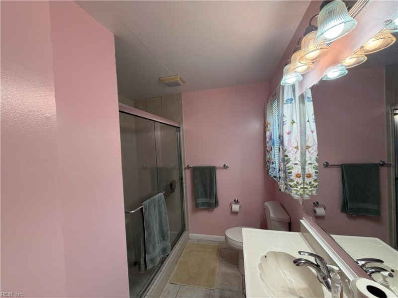 Photo 23 of 31 residential for sale in Portsmouth virginia