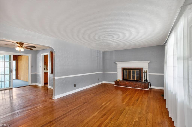 Photo 3 of 22 residential for sale in Newport News virginia Photo 3 of 22 residential for sale in Newport News virginia