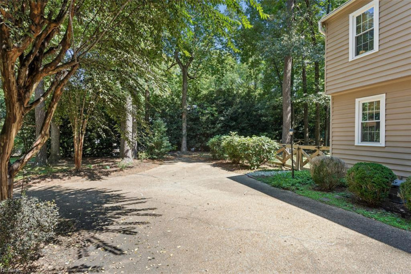 Photo 40 of 50 residential for sale in James City County virginia