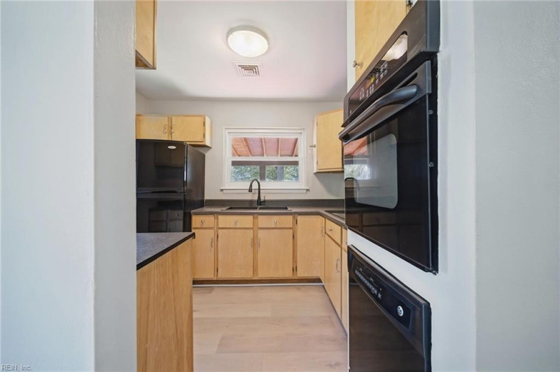 Photo 10 of 39 residential for sale in Chesapeake virginia Photo 10 of 39 residential for sale in Chesapeake virginia