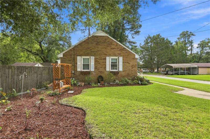 Photo 5 of 36 residential for sale in Chesapeake virginia Photo 5 of 36 residential for sale in Chesapeake virginia