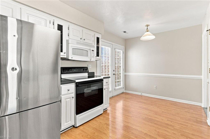 Photo 14 of 41 residential for sale in Chesapeake virginia