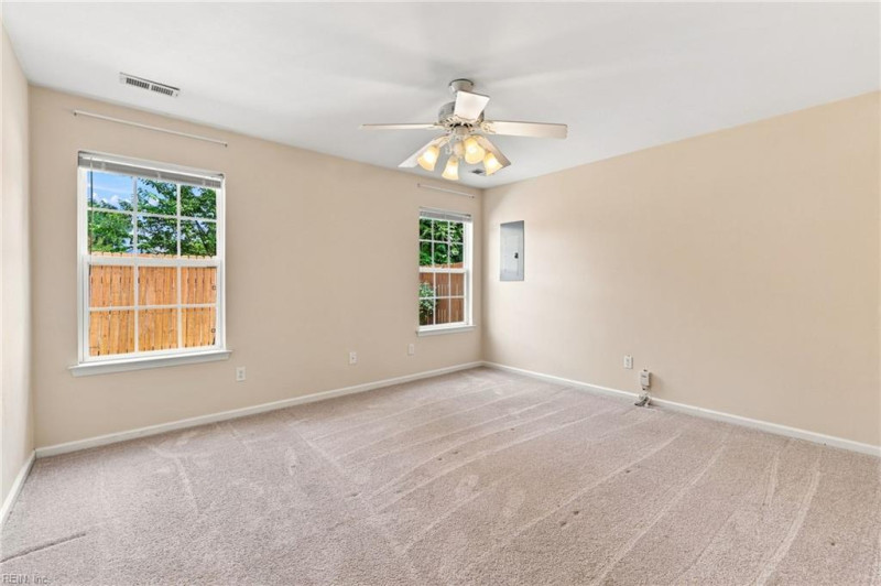 Photo 19 of 41 residential for sale in Chesapeake virginia