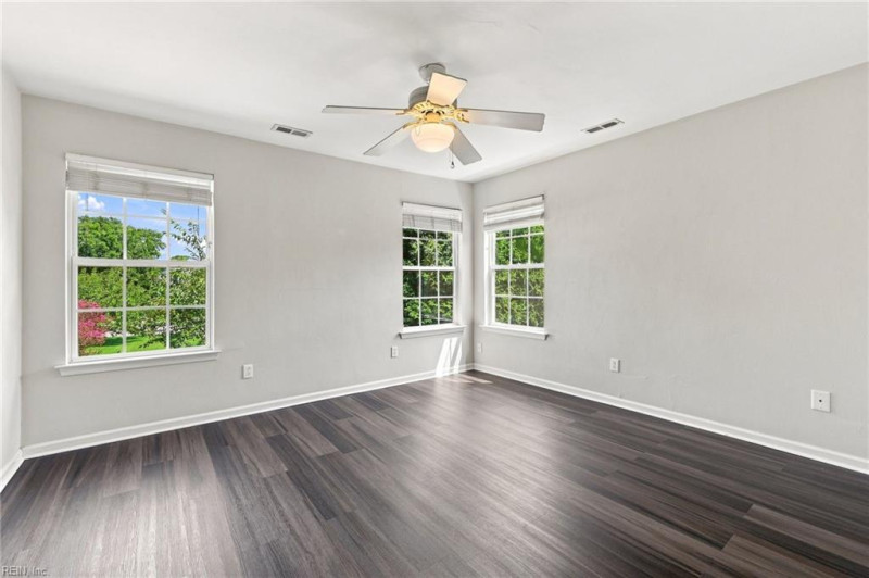 Photo 28 of 41 residential for sale in Chesapeake virginia