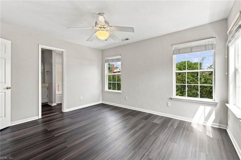 Photo 29 of 41 residential for sale in Chesapeake virginia