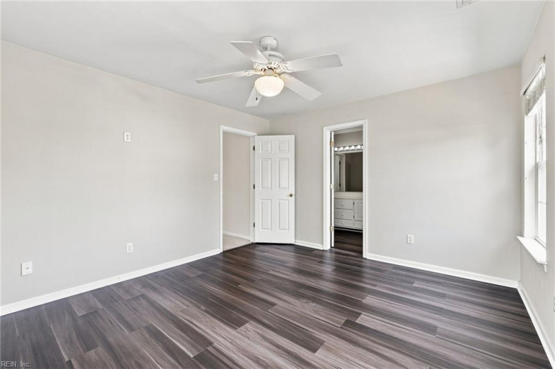 Photo 31 of 41 residential for sale in Chesapeake virginia