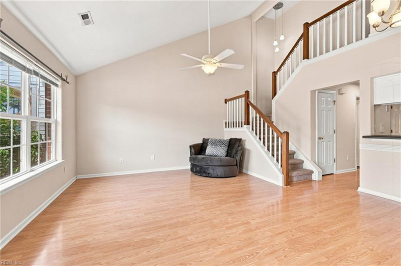 Photo 5 of 41 residential for sale in Chesapeake virginia