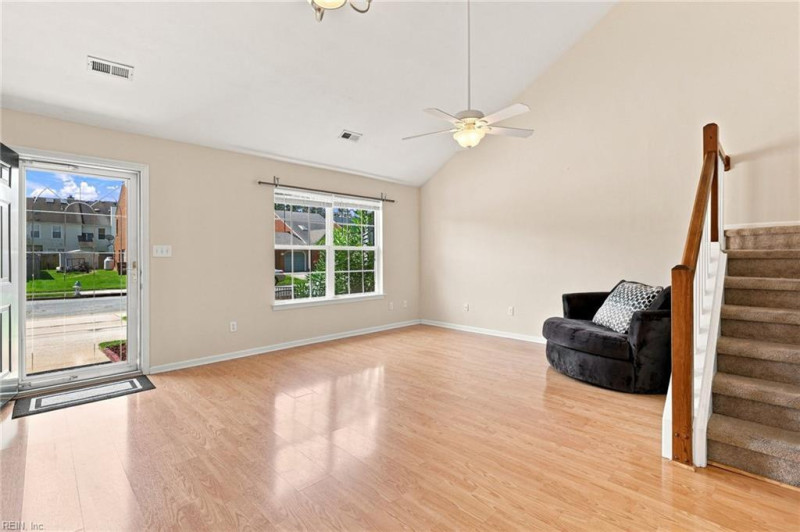 Photo 6 of 41 residential for sale in Chesapeake virginia