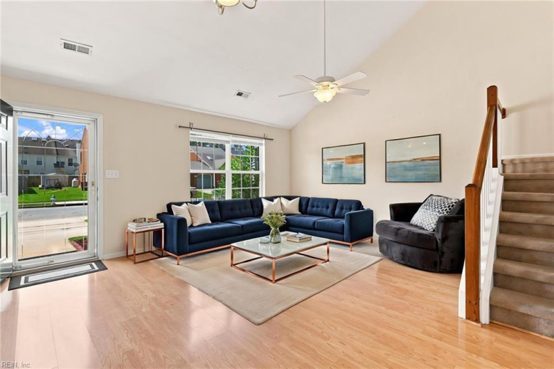Photo 7 of 41 residential for sale in Chesapeake virginia