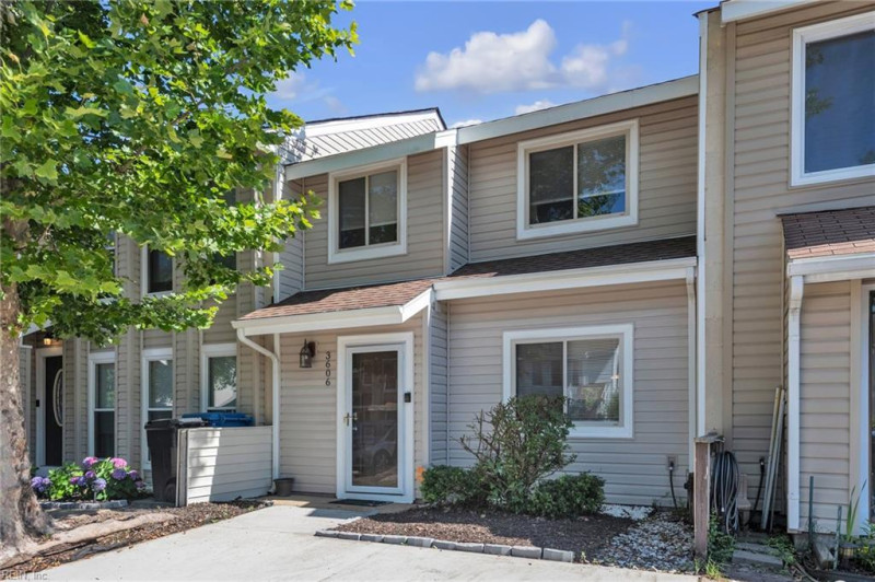 Photo 2 of 25 residential for sale in Virginia Beach virginia