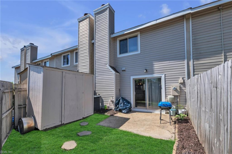 Photo 3 of 25 residential for sale in Virginia Beach virginia