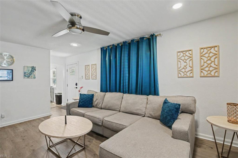 Photo 13 of 30 residential for sale in Norfolk virginia