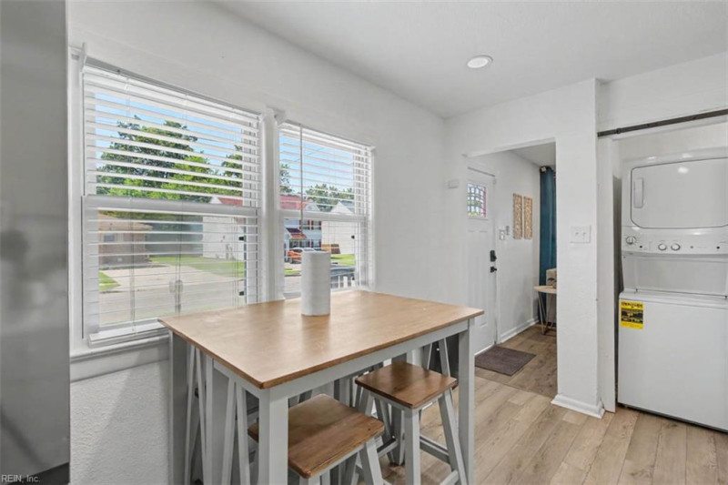 Photo 17 of 30 residential for sale in Norfolk virginia