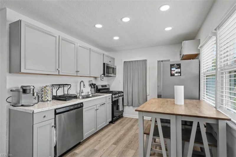 Photo 3 of 30 residential for sale in Norfolk virginia