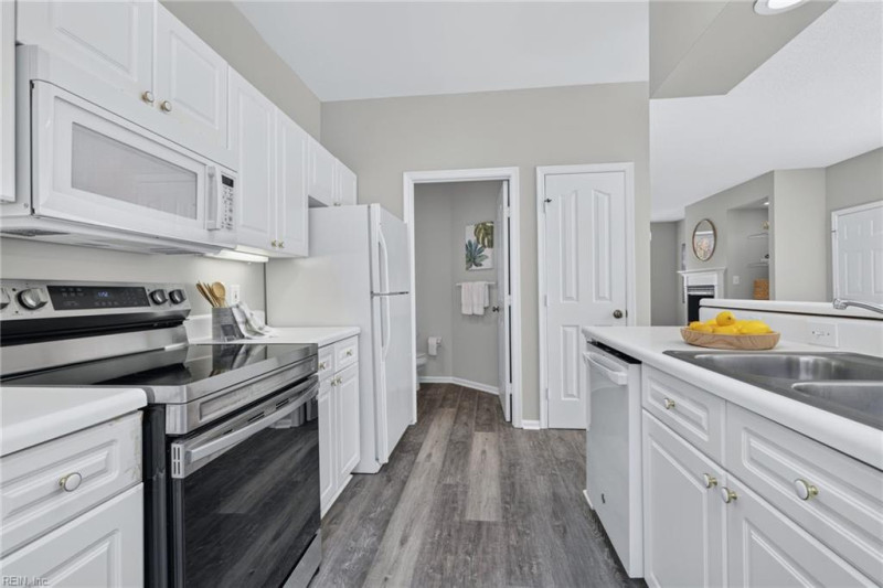 Photo 15 of 26 residential for sale in Virginia Beach virginia