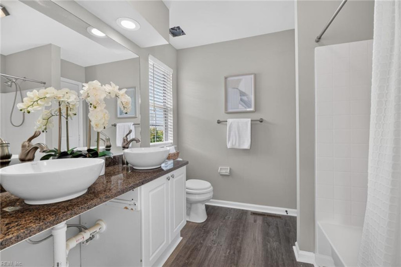 Photo 23 of 26 residential for sale in Virginia Beach virginia