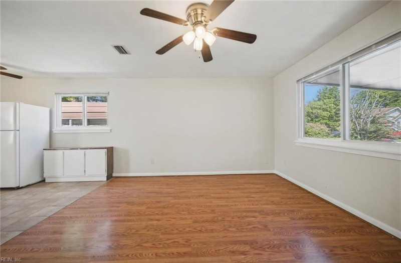 Photo 10 of 26 residential for sale in Norfolk virginia